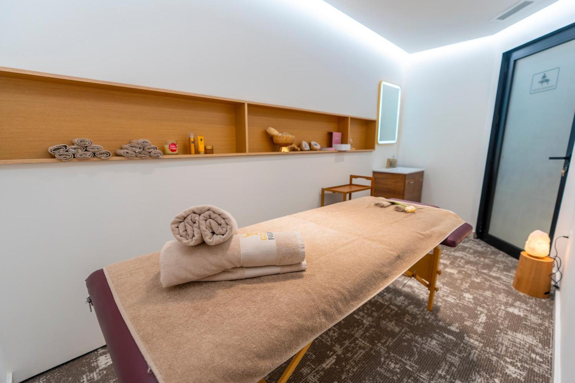 Hotel Golden Palace Shkodër 外观 照片